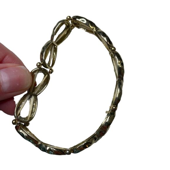 Vintage Gold Tone Infinity Infinit Loop Stretch Bracelet - Picture 4 of 5